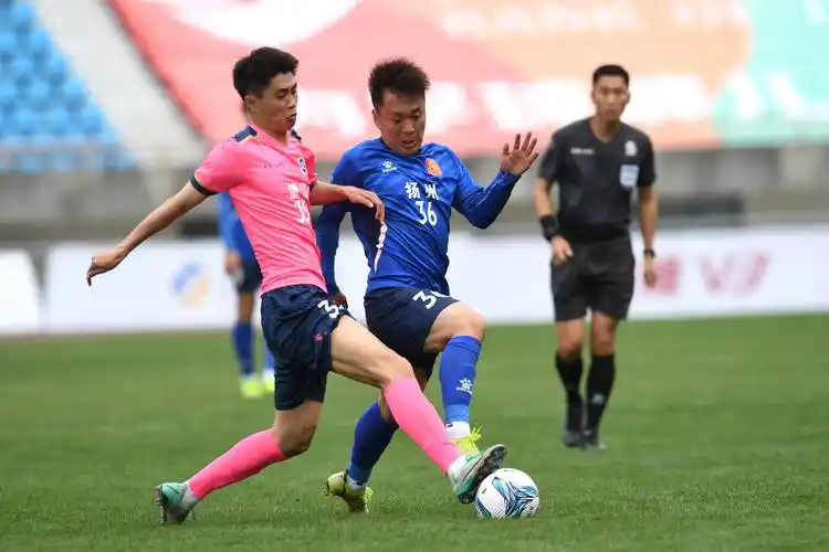 越南超级联赛：河内FC VS 黄安嘉莱